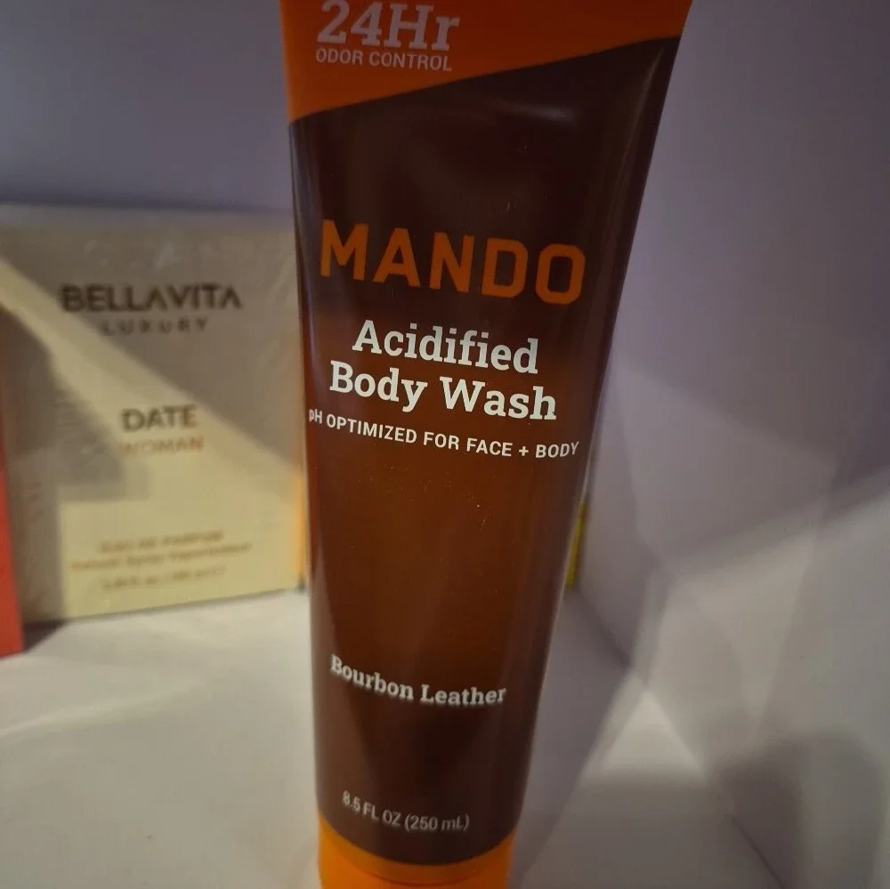 Bourbon Leather Acidified Body Wash - Mando Nwt